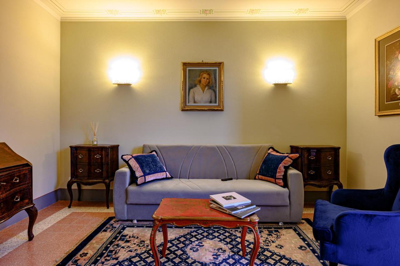 Foresteria Villa Puccini Casa Per Ferie トッレ・デル・ラーゴ・プッチーニ エクステリア 写真